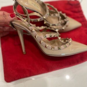 Valentino Garavani Rockstud ankle strap pump in patent leather